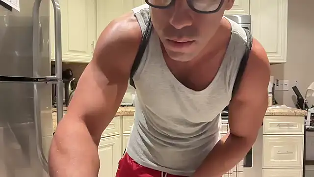 Snapshot of BigGuyMuscle chatting on 03/01/25, 10:53 BigGuyMuscle online show from 03/01/25, 10:53