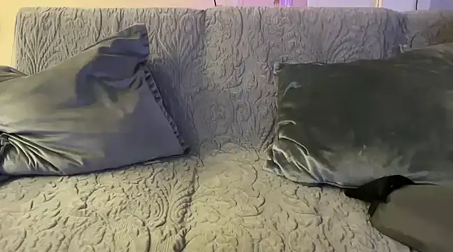 Snapshot of BigGuyMuscle chatting on 03/03/25, 04:14 BigGuyMuscle online show from 03/03/25, 04:14