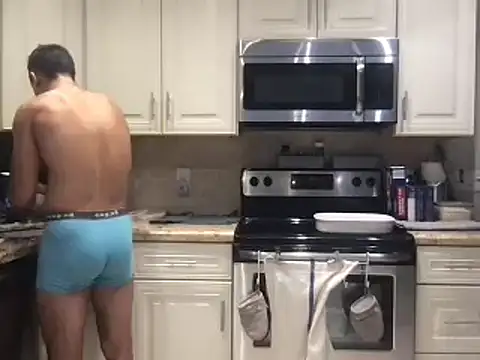 Snapshot of BigGuyMuscle chatting on 03/14/25, 04:30 BigGuyMuscle online show from 03/14/25, 04:30