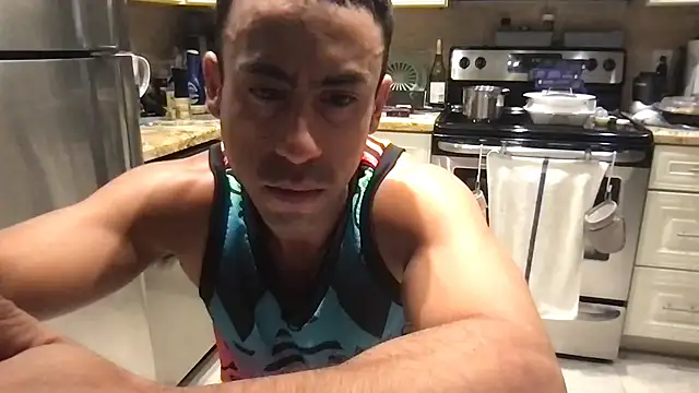 Snapshot of BigGuyMuscle chatting on 03/16/25, 08:21 BigGuyMuscle online show from 03/16/25, 08:21