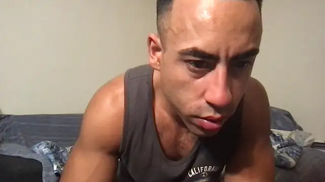 Snapshot of BigGuyMuscle chatting on 10/10/25, 11:37 BigGuyMuscle online show from 10/10/25, 11:37