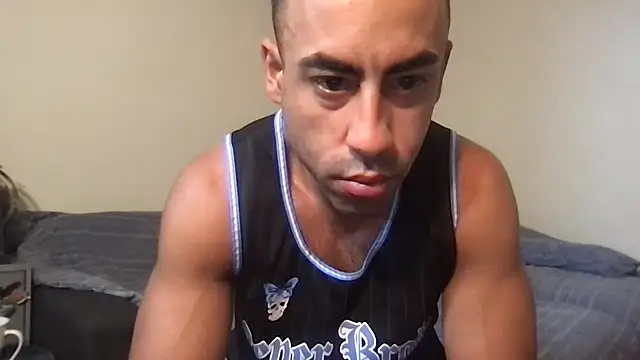 Snapshot of BigGuyMuscle chatting on 10/13/25, 07:25 BigGuyMuscle online show from 10/13/25, 07:25