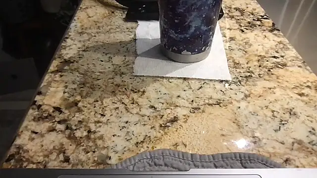 Snapshot of BigGuyMuscle chatting on 11/30/25, 12:36 BigGuyMuscle online show from 11/30/25, 12:36