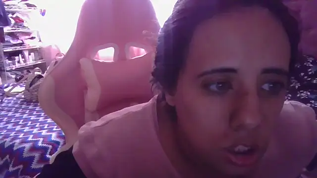 Snapshot of annarose19 chatting on 11/18/25, 09:08 annarose19 online show from 11/18/25, 09:08