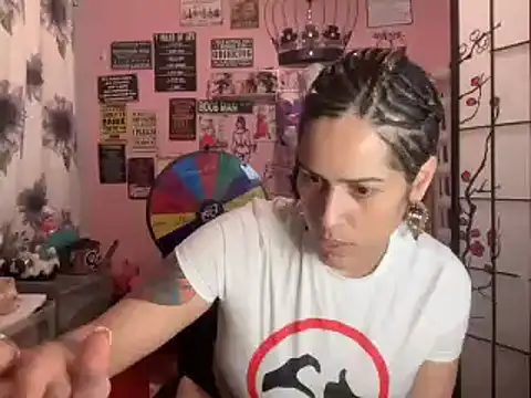 latinacubana online show from 01/22/25, 02:37