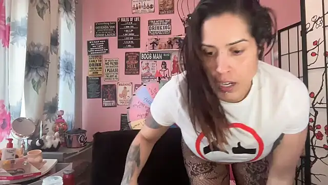 latinacubana online show from 02/01/25, 08:58