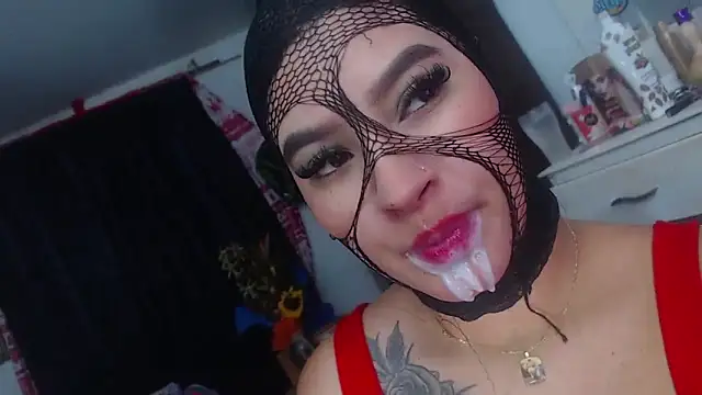 Sharlottee online show from 12/28/24, 02:43