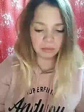 Snapshot of Zuli_Kiska chatting on 12/02/24, 08:44 Zuli Kiska online show from 12/02/24, 08:44