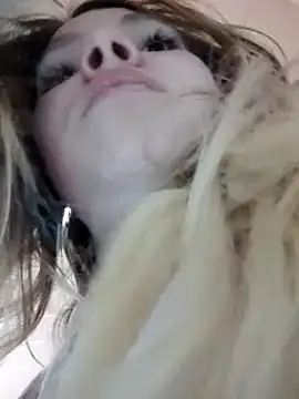 Snapshot of Zuli_Kiska chatting on 12/08/24, 08:25 Zuli Kiska online show from 12/08/24, 08:25