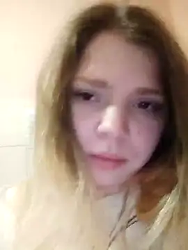 Snapshot of Zuli_Kiska chatting on 12/10/24, 08:49 Zuli Kiska online show from 12/10/24, 08:49