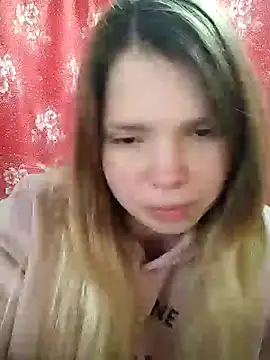 Snapshot of Zuli_Kiska chatting on 12/14/24, 12:01 Zuli Kiska online show from 12/14/24, 12:01