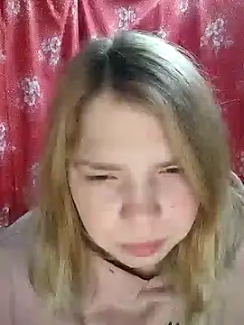 Snapshot of Zuli_Kiska chatting on 12/24/24, 08:38 Zuli Kiska online show from 12/24/24, 08:38