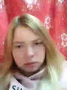 Snapshot of Zuli_Kiska chatting on 01/13/25, 08:48 Zuli Kiska online show from 01/13/25, 08:48