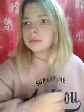 Snapshot of Zuli_Kiska chatting on 01/13/25, 11:49 Zuli Kiska online show from 01/13/25, 11:49