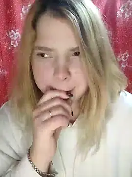 Snapshot of Zuli_Kiska chatting on 01/17/25, 11:29 Zuli Kiska online show from 01/17/25, 11:29