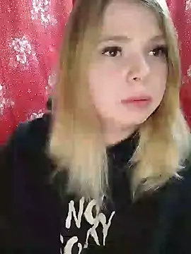 Snapshot of Zuli_Kiska chatting on 02/07/25, 08:42 Zuli Kiska online show from 02/07/25, 08:42