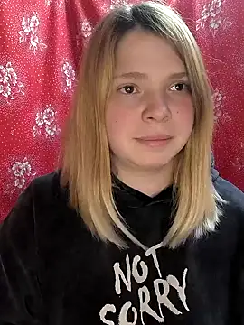 Snapshot of Zuli_Kiska chatting on 03/13/25, 08:32 Zuli Kiska online show from 03/13/25, 08:32