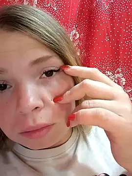 Snapshot of Zuli_Kiska chatting on 09/13/25, 10:48 Zuli Kiska online show from 09/13/25, 10:48