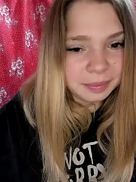 Zuli Kiska online show from 11/03/25, 07:31