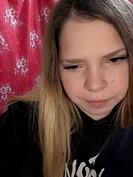 Zuli Kiska online show from 11/10/25, 10:47