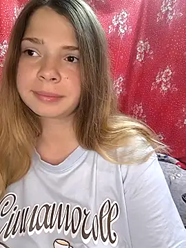 Snapshot of Zuli_Kiska chatting on 06/22/26, 10:56 Zuli Kiska online show from 06/22/26, 10:56
