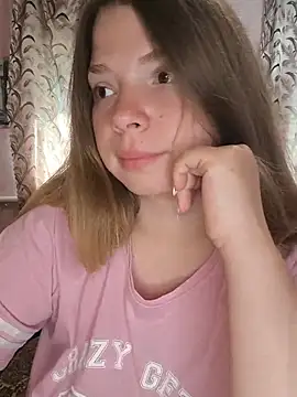 Snapshot of Zuli_Kiska chatting on 07/20/26, 06:28 Zuli Kiska online show from 07/20/26, 06:28