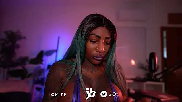 Snapshot of JosyBlack chatting on 12/14/25, 08:52 JosyBlack online show from 12/14/25, 08:52