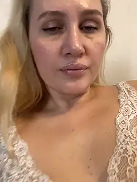 YourBlondee online show from 12/27/24, 06:03