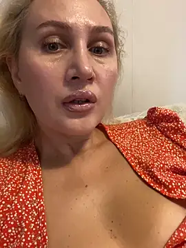 YourBlondee online show from 10/03/25, 03:03