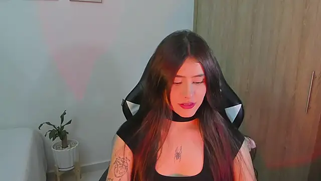 iriswest  online show from 02/11/25, 03:18