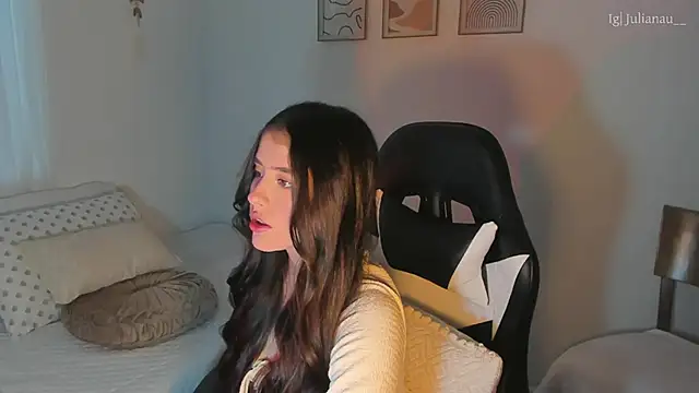 iriswest  online show from 02/19/25, 11:14