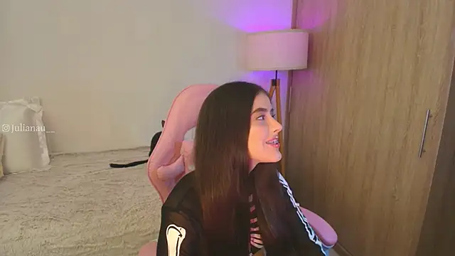 iriswest  online show from 10/25/25, 12:07