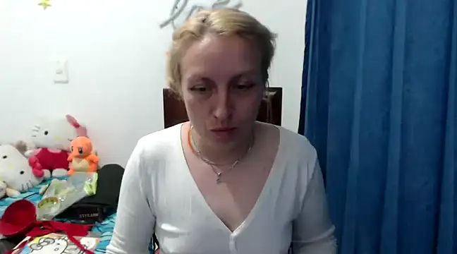 Snapshot of kittykalor09 chatting on 12/09/24, 02:45 kittykalor09 online show from 12/09/24, 02:45