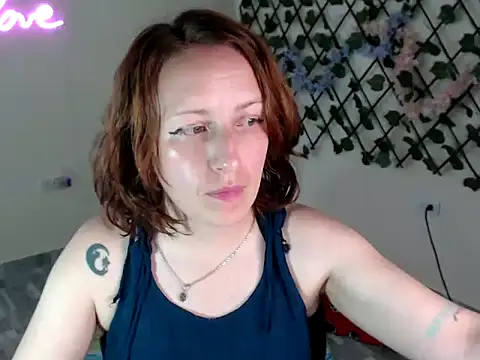 kittykalor09 online show from 04/14/26, 03:40