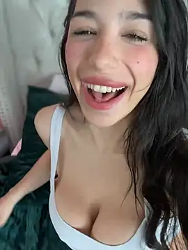 LoveLillyy online show from 01/04/25, 08:16