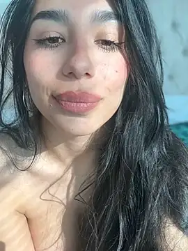 LoveLillyy online show from 01/30/25, 10:41