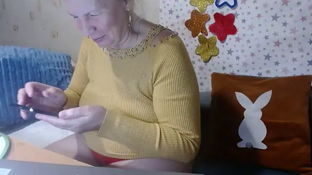 QueenLana online show from 12/03/25, 04:38