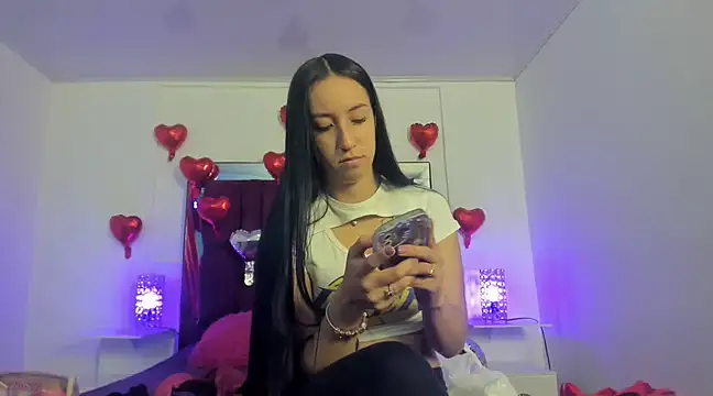 danaythamara1 online show from 02/14/25, 11:42