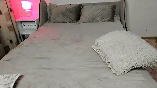 Snapshot of Vivian_Davis chatting on 12/03/24, 10:40 Vivian Davis online show from 12/03/24, 10:40