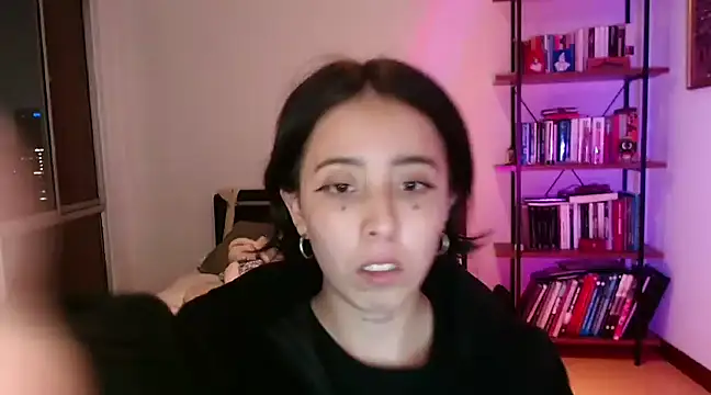 Snapshot of babyluna_8_8 chatting on 02/27/25, 05:45 babyluna 8 8 online show from 02/27/25, 05:45