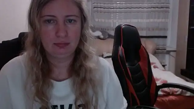 PeterAndJen online show from 03/09/25, 07:05