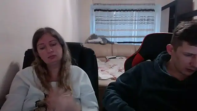 PeterAndJen online show from 03/13/25, 06:58