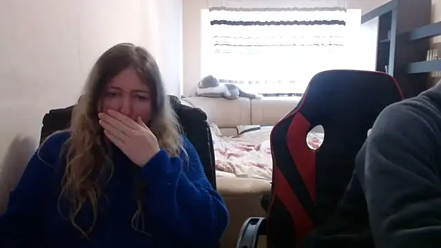 Snapshot of PeterAndJen chatting on 03/14/25, 07:15 PeterAndJen online show from 03/14/25, 07:15