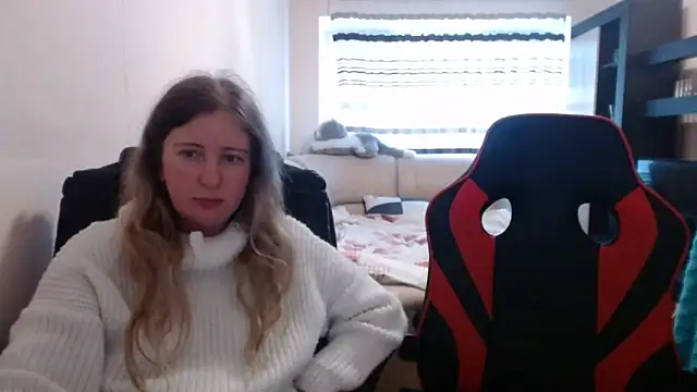 PeterAndJen online show from 03/20/25, 02:10