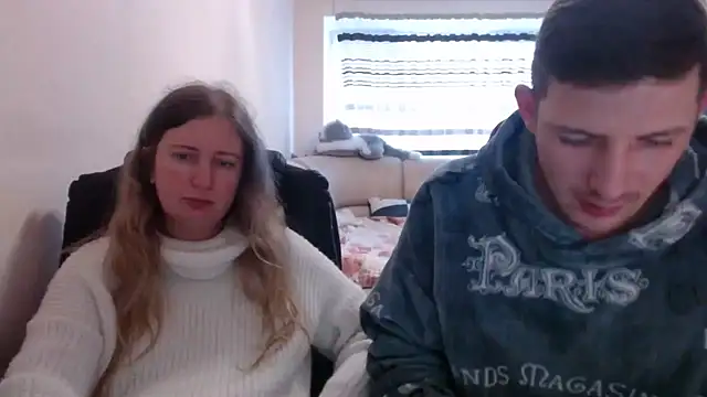 Snapshot of PeterAndJen chatting on 03/20/25, 05:25 PeterAndJen online show from 03/20/25, 05:25