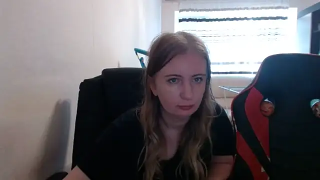 Snapshot of PeterAndJen chatting on 09/23/25, 09:01 PeterAndJen online show from 09/23/25, 09:01