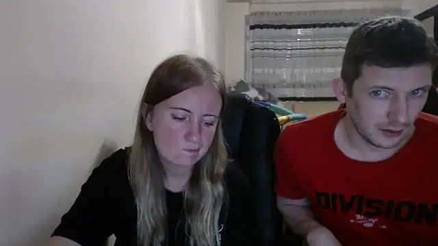 Snapshot of PeterAndJen chatting on 09/24/25, 05:27 PeterAndJen online show from 09/24/25, 05:27