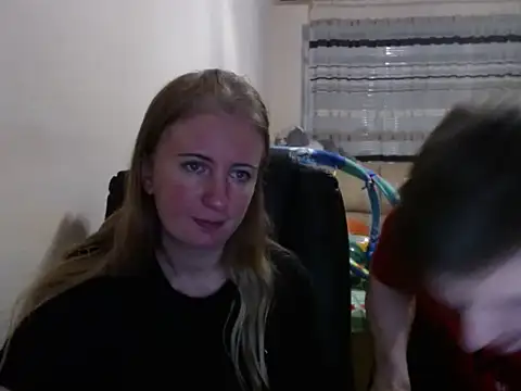 PeterAndJen online show from 09/25/25, 06:22