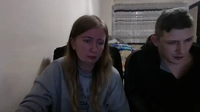 Snapshot of PeterAndJen chatting on 10/15/25, 07:14 PeterAndJen online show from 10/15/25, 07:14