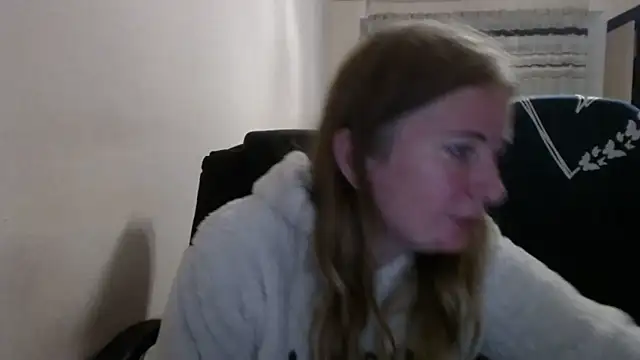 PeterAndJen online show from 11/08/25, 07:56